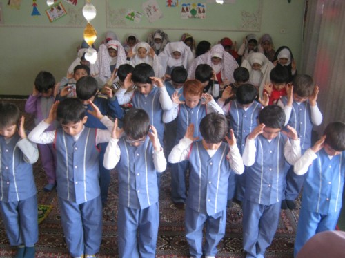 نماز جماعت مدرسه