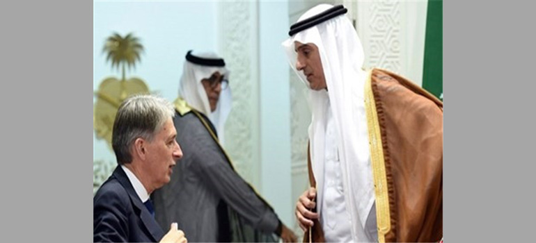 افسران آمریکایی و انگلیسی در اتاق عملیات سعودی 