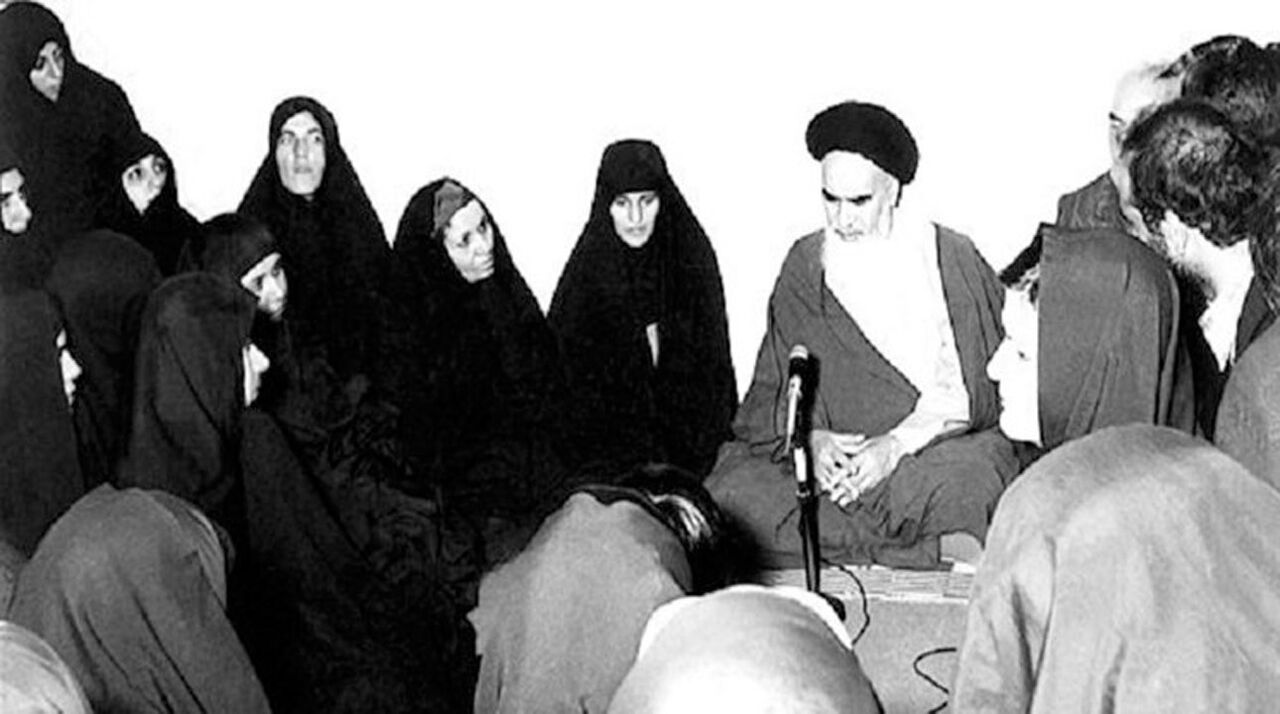 As Palavras e a vista do Imam Khomeini sobre os direitos das mulheres.