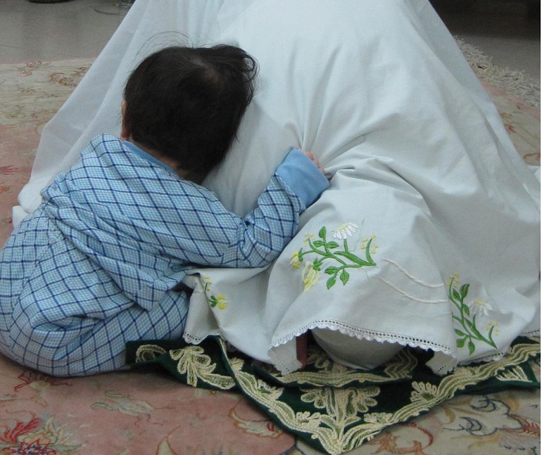 کودک، گریه، نماز، مادر