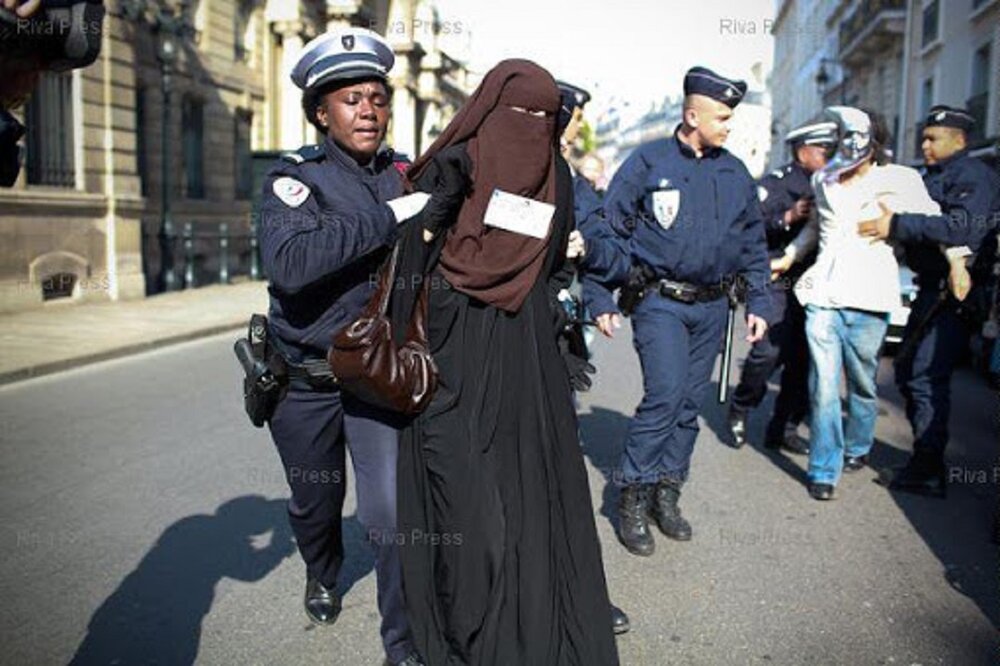 اسلام هراسی، هدف ممنوعیت حجاب