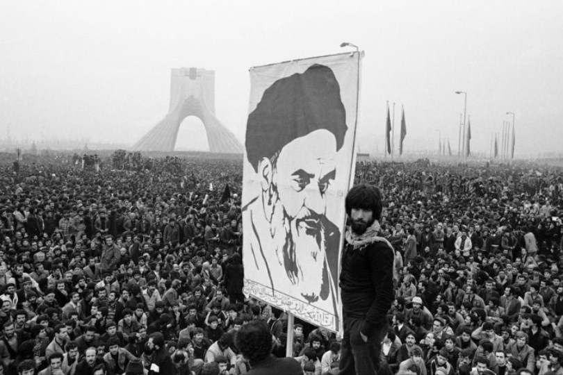 حقایق انقلاب ایران,تعریف انقلاب,احتمال وقوع انقلاب در ایران