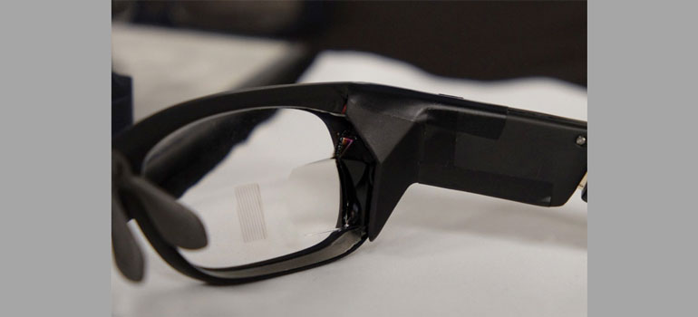 کارل زایس عینک‌ های هوشمندی شبیه به نمونه‌های معمولی با قابلیت‌های کاربردی تولید می‌کند 