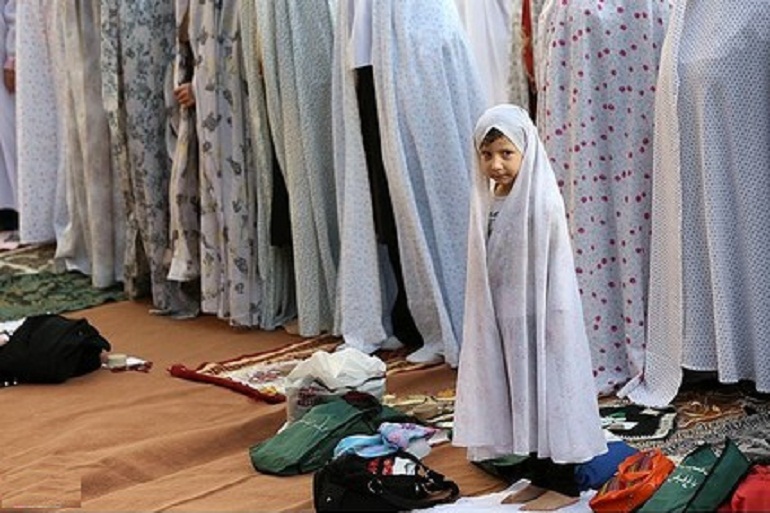 رو گردانی از قبله نماز