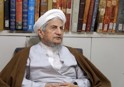 دست نوشته مرحوم آیت الله صانعی درباره ی رهبری آیت الله صانعی