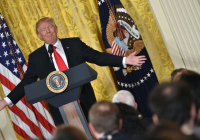 سخن نرم با فرعون و حضور ترامپ در تهران! ترامپ در تهران