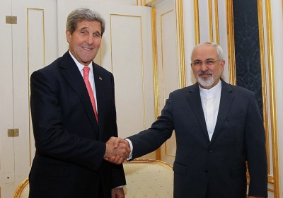 رابطه با آمریکا به کدام کشور فایده رساند که به ایران برساند؟ دست با شیطان