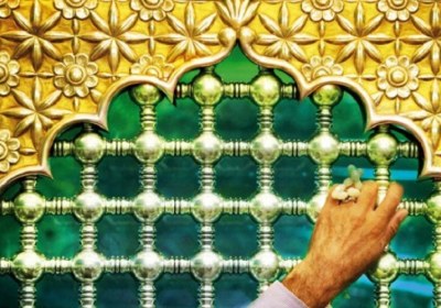 چرا زیارت بزرگان دین به ما سفارش شده است