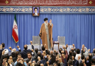 دشمن علیه خانواده؛ هشدار رهبر انقلاب در مورد برنامه فرهنگی دشمن رهبری