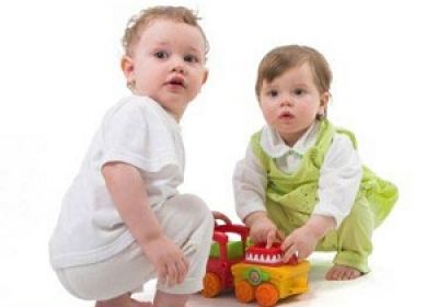 بخاطر یه قوطی خالی اسباب بازی بچه ها