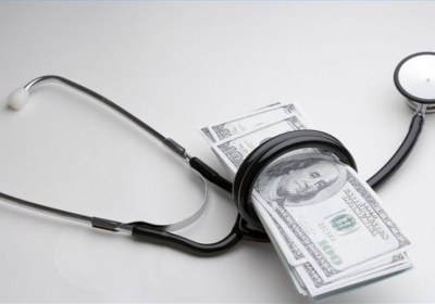 نصف پزشکان در ایران فرار مالیاتی دارند!