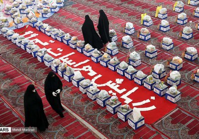 رزمایش کمک مومنانه در قم کرونا