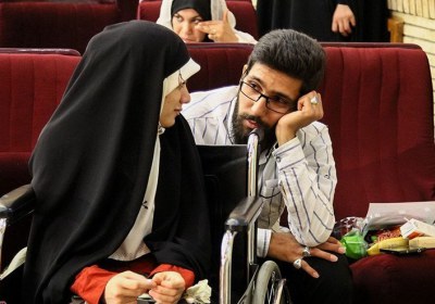 از اختلاف اعتقادی با خانوادهام نگرانم! تناسب اعتقادی