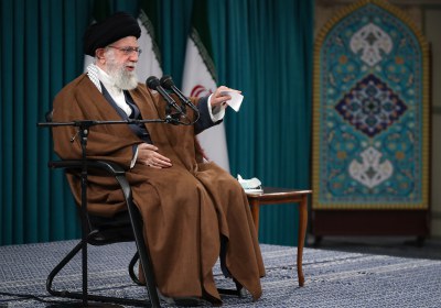سخنان امام خامنه‌ای درباره استغفار در رمضان