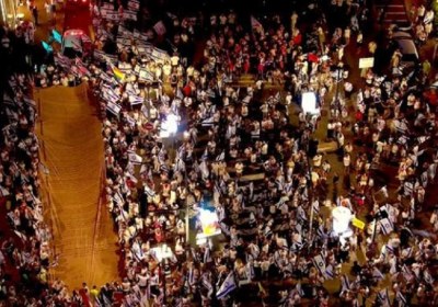 هزاران معترض در تل‌آویو خواستار استعفای نتانیاهو شدند
