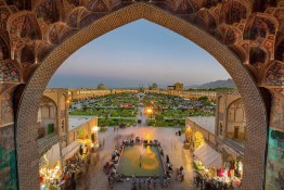 Irã em Imagens, Isfahan, A Praça de Naqsh-e Jahan (ou Meidan Emam)